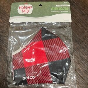 Holidays Face Mask. NWT. 100% Cotton. *Benefits Animals*